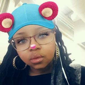 Meet your Posher, Shalai